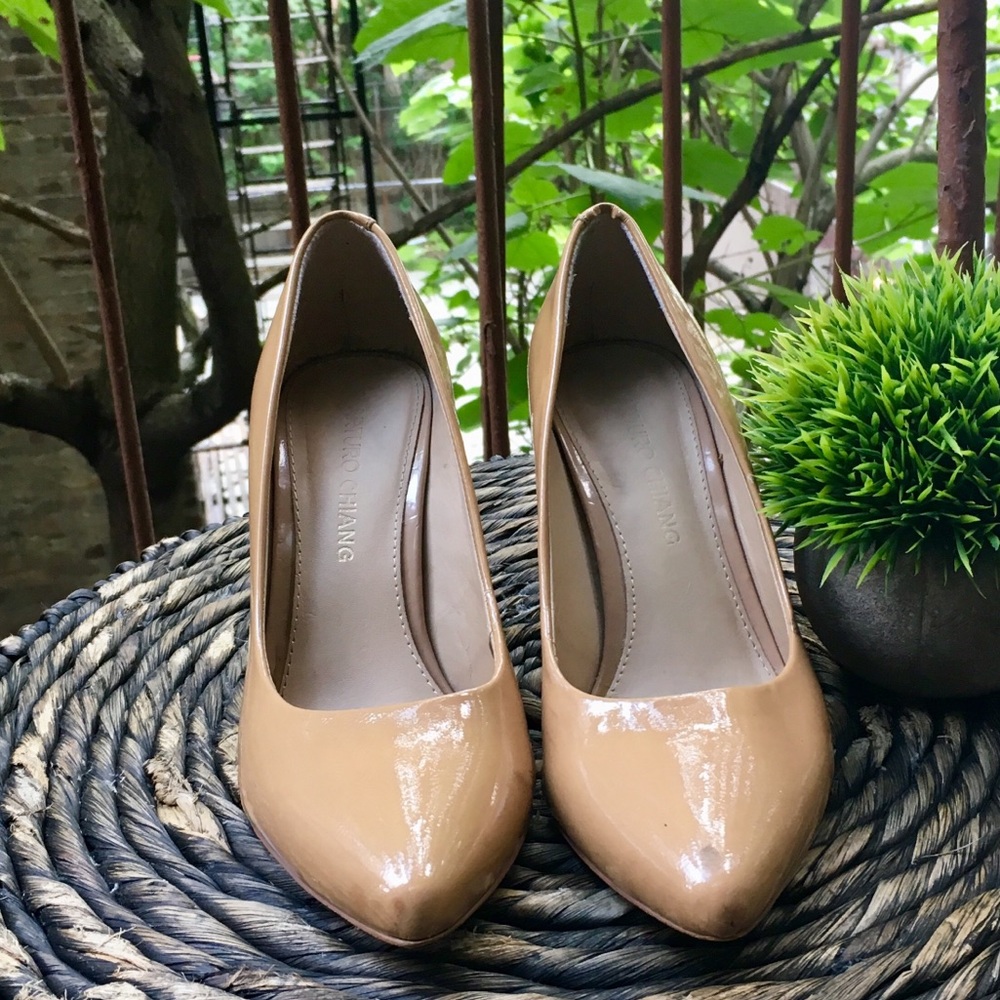 Arturo Chiang tan patent heels